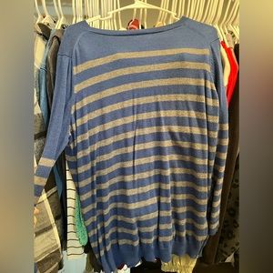 Sweater with side zipper details - XL